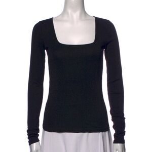 Square neckline long sleeve